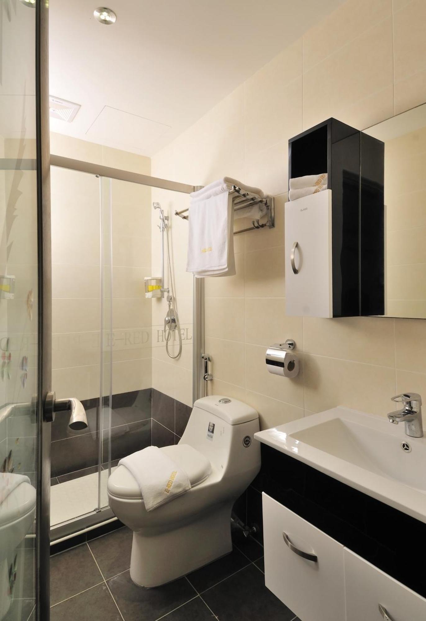 Ernes Hotel Bayu Mutiara Букит-Мертаджам Экстерьер фото